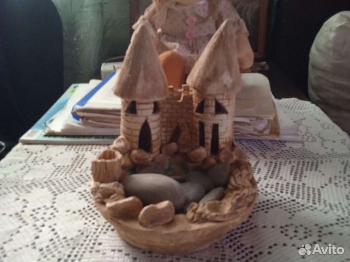 Замок в аквариум