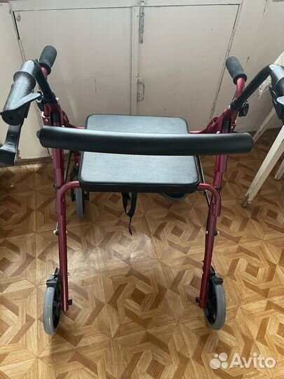 Инвалидная коляска