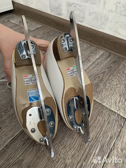 Фигурные коньки risport