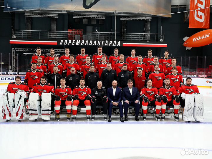 Игровые и тренировочные майки хк Авангард Омск