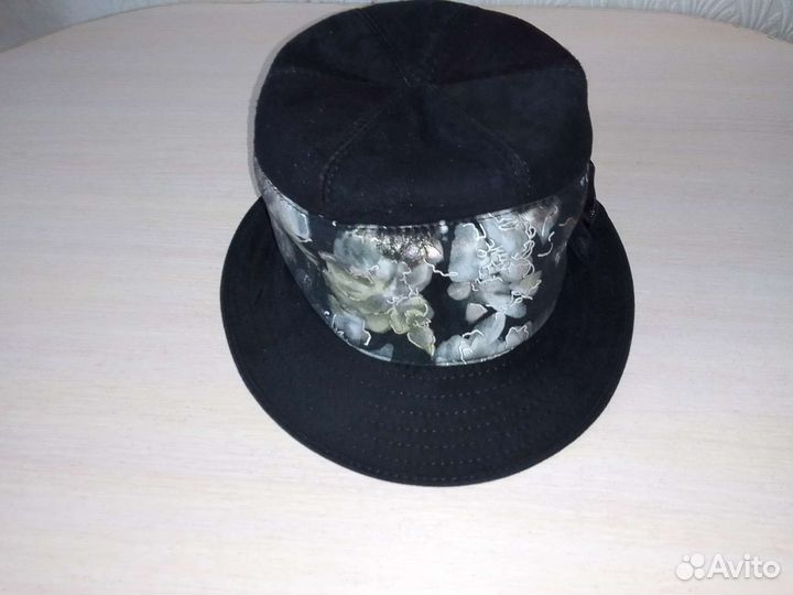 Шляпа женская фетровая