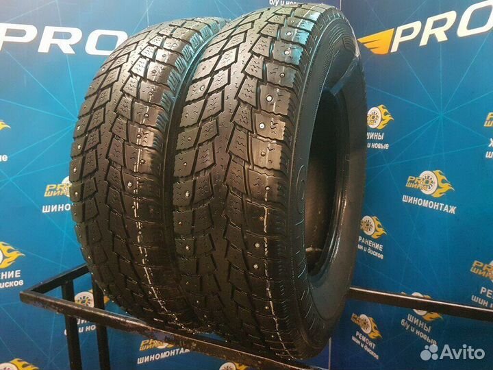 Kumho I'Zen Stud Snow KW11 225/75 R16