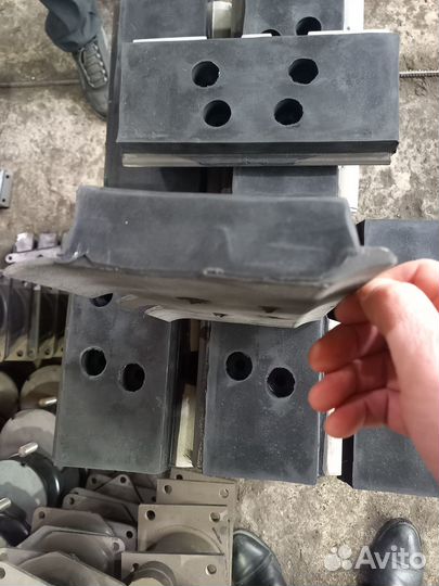 Накладки траков асфальтоукладчика sakai