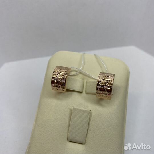 Золотые серьги 1,77 гр