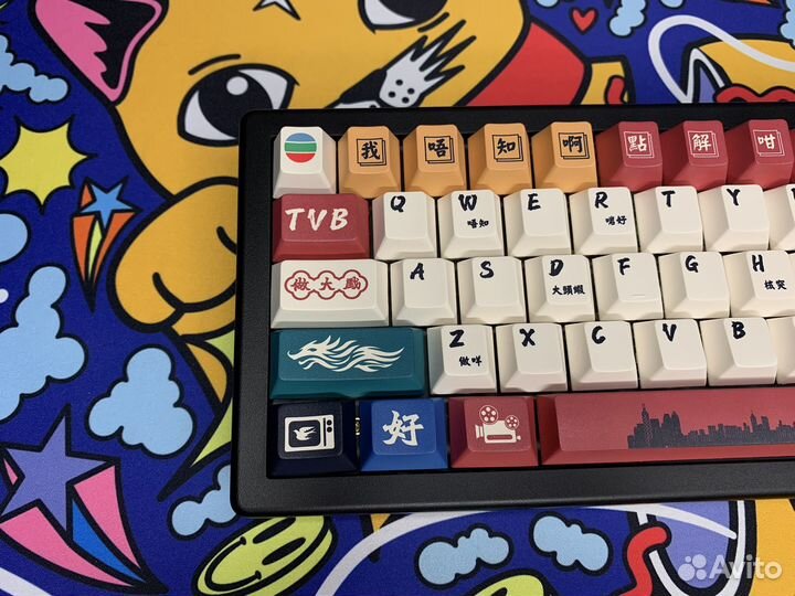 Кастомная клавиатура GMK67 White x Akko Switch