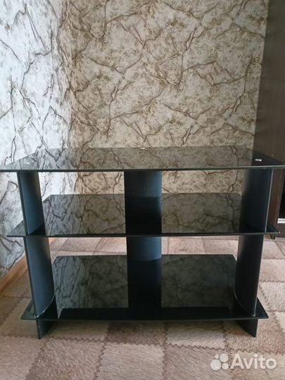 Стеклянная тумба под тв