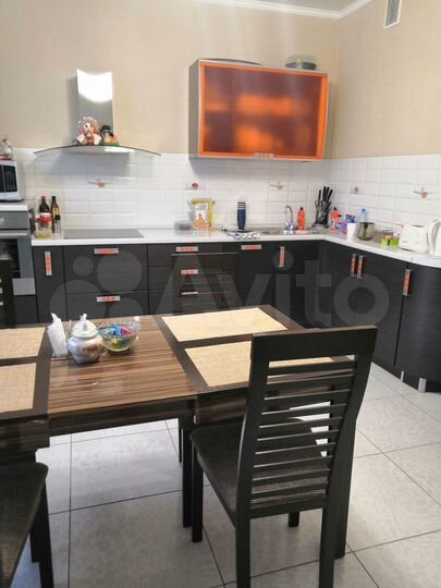 3-к. квартира, 105 м², 4/9 эт.