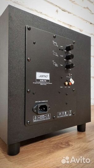 Сабвуфер Jamo Sub 210 (Дания)