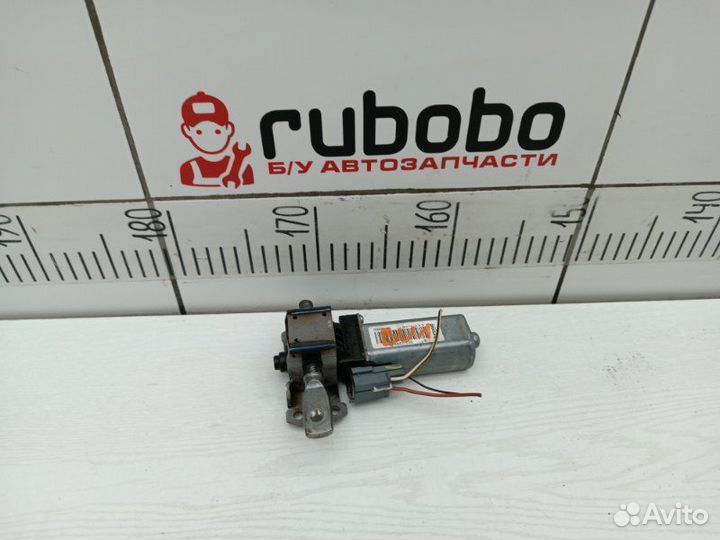 Электропривод кресла правый Volvo S60 II B5254T12