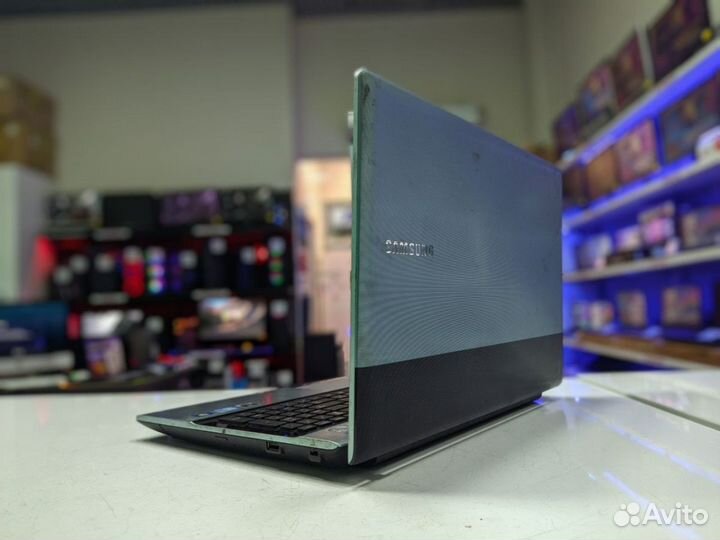 Ноутбук Samsung Intel Core i5 4 гб