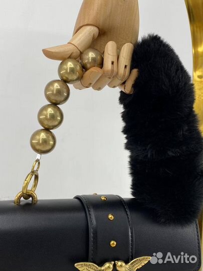 Сумка Pinko с меховой ручкой