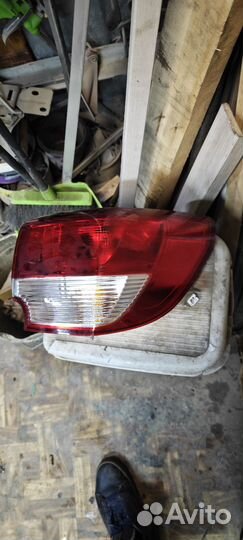 Фонарь задний правый kia rio 3 хечьбек