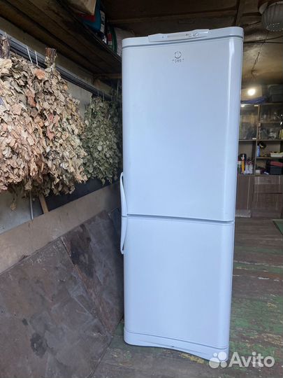 Холодильник бу