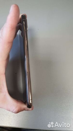 Телефон iPhone