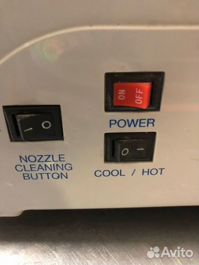 Диспенсер для влажных салфеток