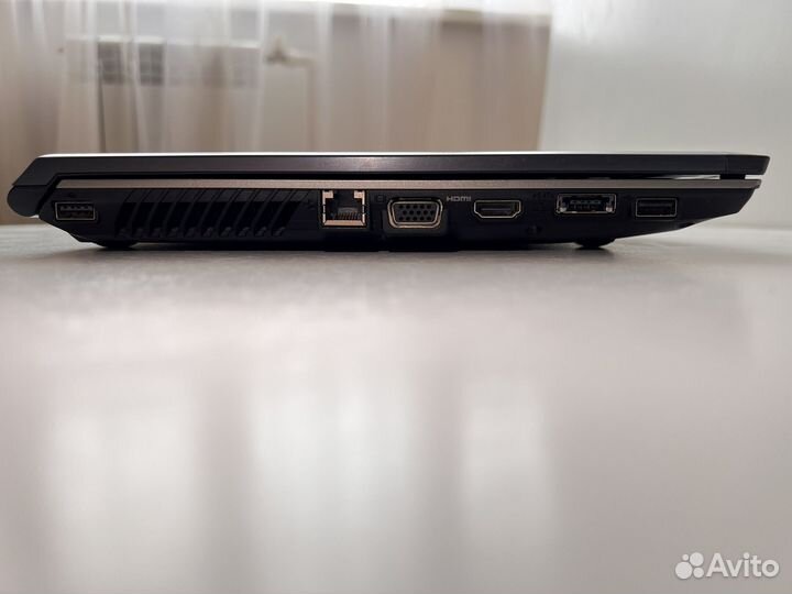 Ноутбук Lenovo v560