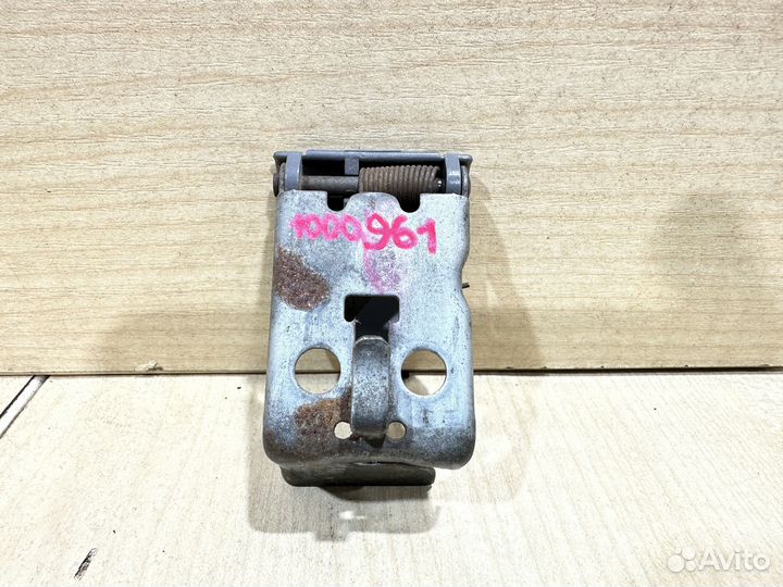 Ручка тросика капота серая Toyota land cruiser