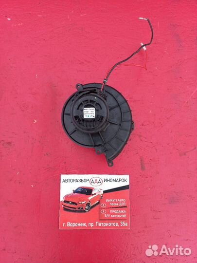 Моторчик печки Opel Astra H