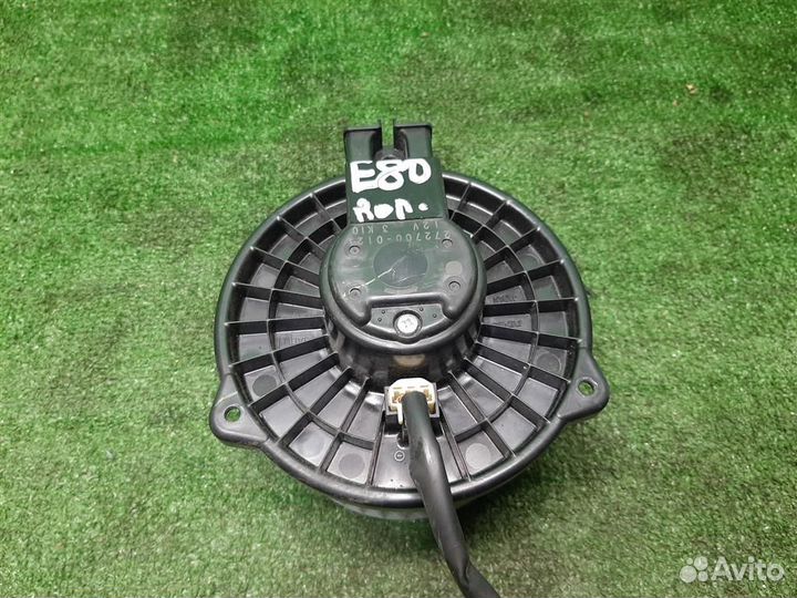 Моторчик печки Mitsubishi Grandis 2008