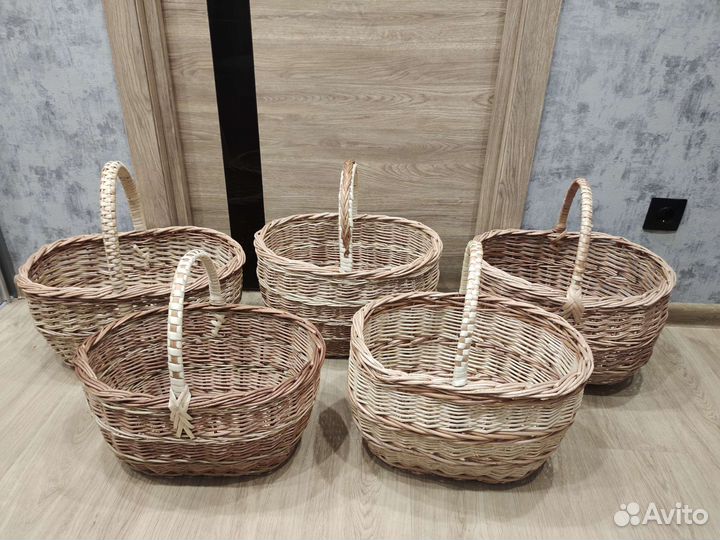 Плетеные корзины из лозы