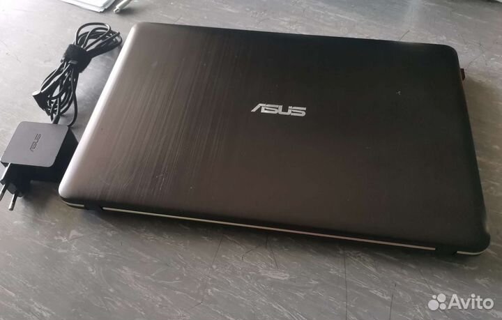 Ноутбук asus