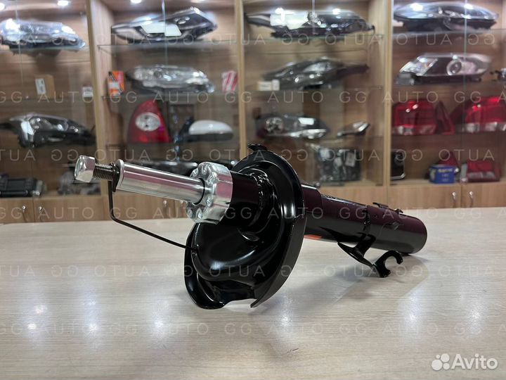 Амортизатор передний правый Фокус 2 2005 - 2011