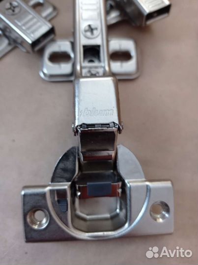 Мебельная фурнитура блюм