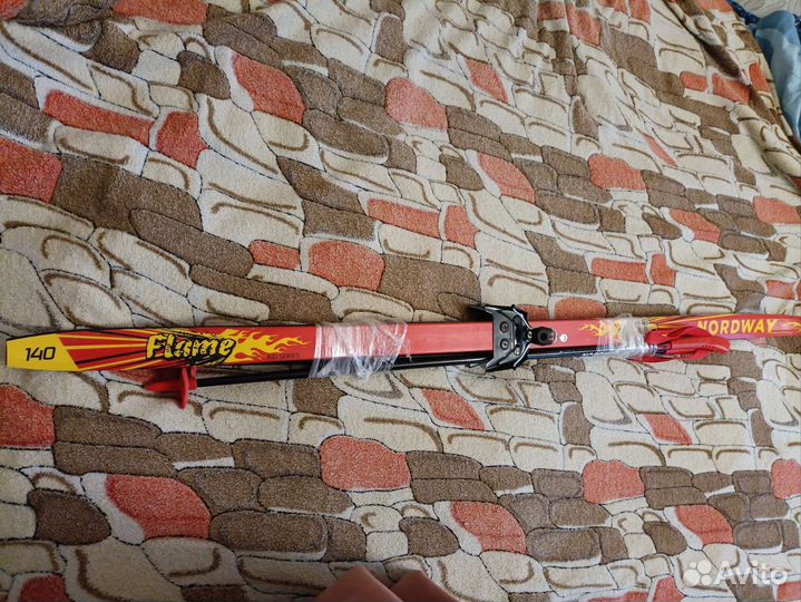 Беговые лыжи 140 с ботинками 34-35размера