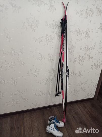 Продам беговые лыжи, ботинки, палки