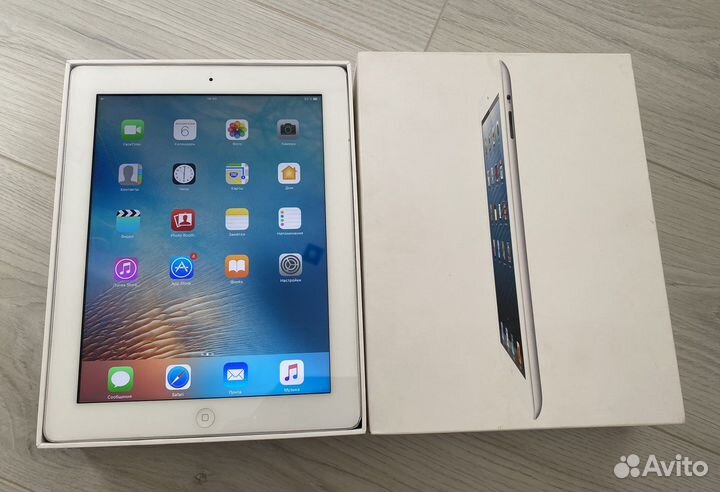 Планшет Apple iPad 4 16Gb Wi-Fi