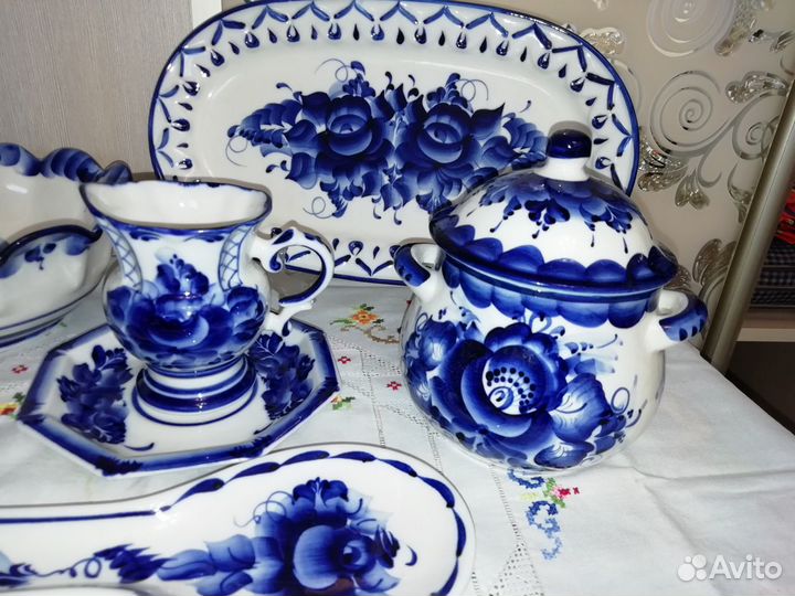 Набор посуды Гжель