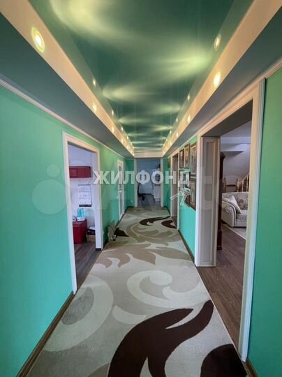 Дом 287 м² на участке 17,9 сот.