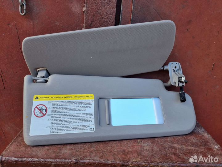 Козырек солнцезащитный правый Volkswagen Passat B6