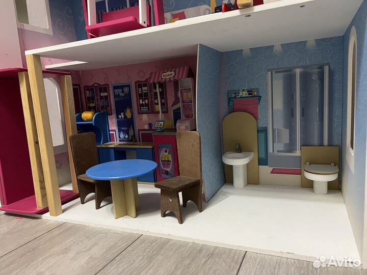 Домик кукольный