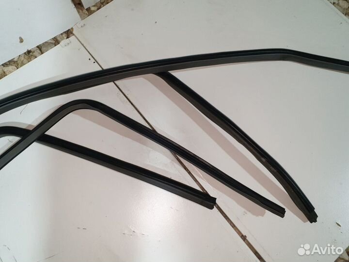 Уплотнители дверей Хонда CR-V 2