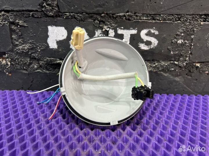 Крышка фары правая Toyota Passo KGC10-0263924 1KR