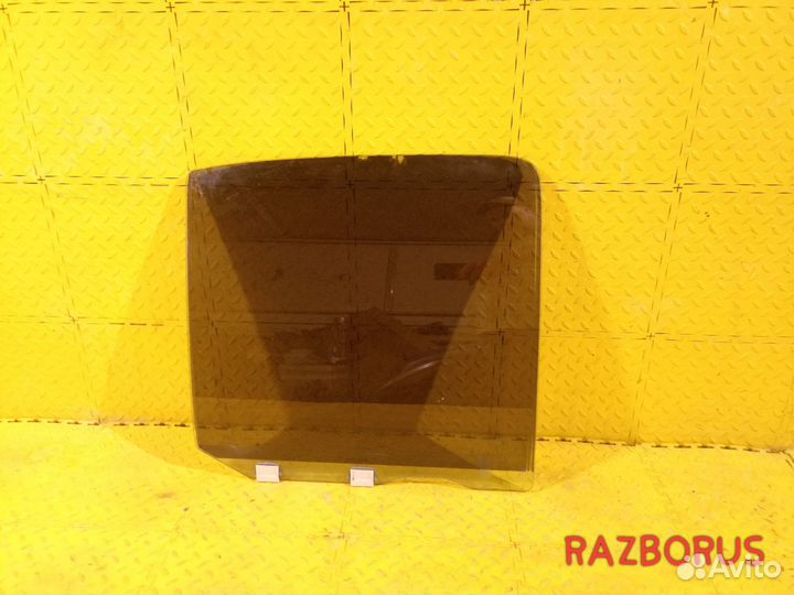 Стекло двери зад.правой Nissan March/Micra K11