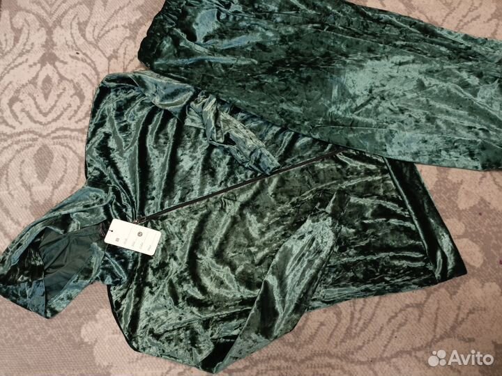 Костюм женский 54р