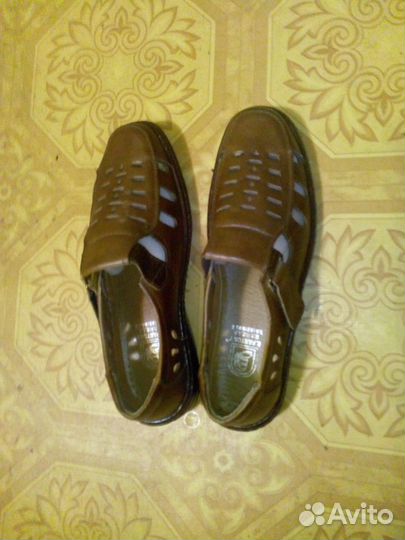 Сандали кожаные, новые