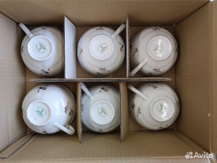 Фарфоровый чайный сервиз