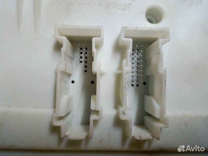 Блок предохранителей Ford Focus 2 1.8 2010