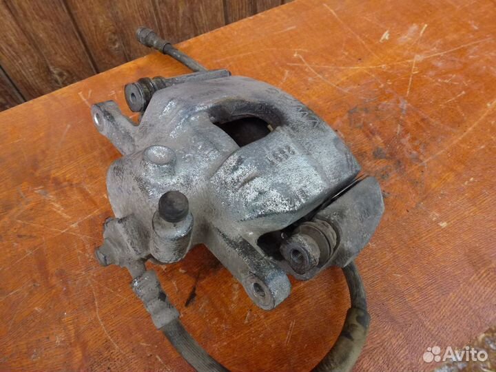 Суппорт передний левый, правый