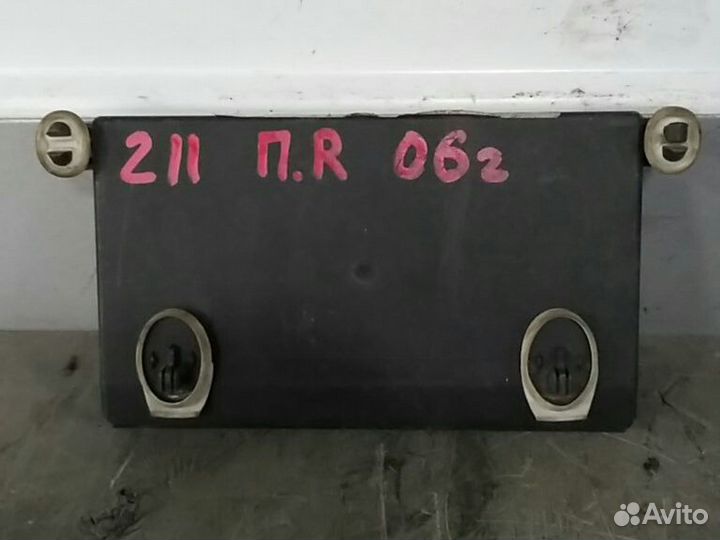 Эбу передней правой двери Mercedes W211 E350