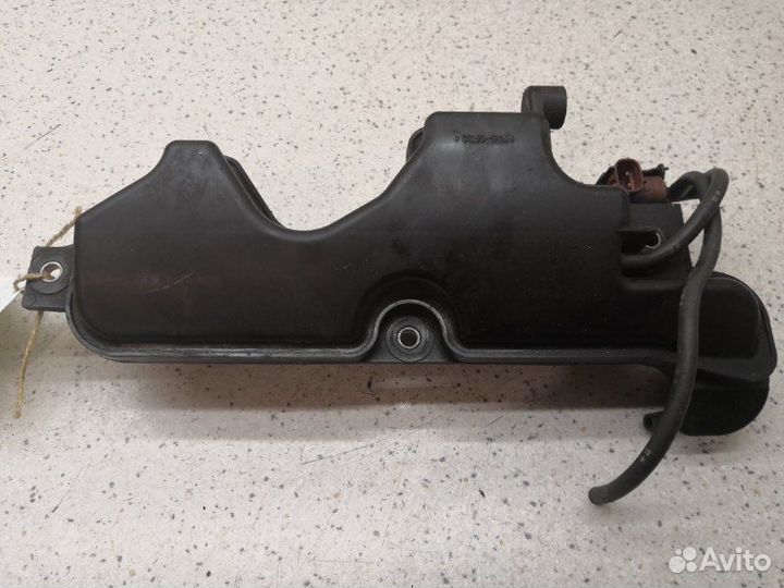 Резонатор впускного коллектора Toyota Crown