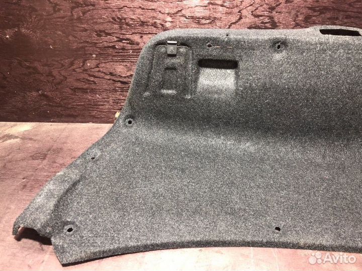 Обшивка крышки багажника Mazda Millenia