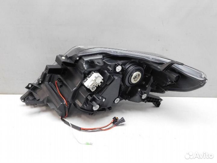 Фара правая Toyota Land Cruiser Prado