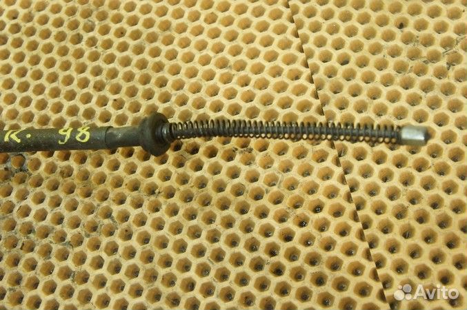 Тросик ручника Mitsubishi Chariot Grandis