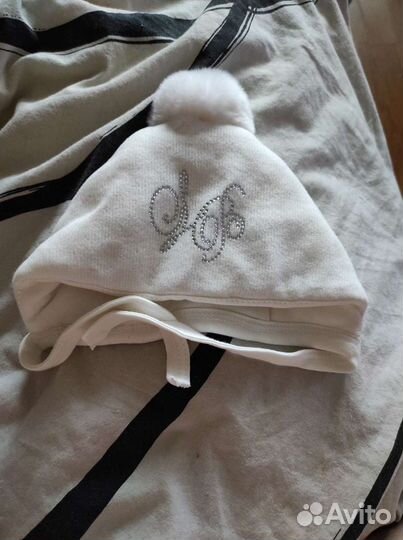 Шапочки новые на новорождённую девочку