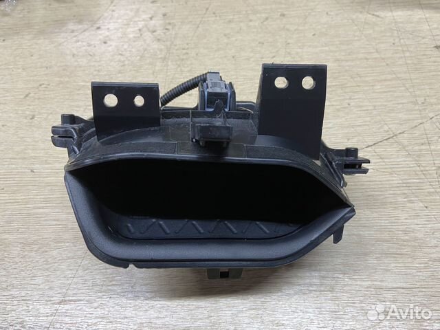 Вещевой ящик Toyota RAV4 XA50 с подсветкой