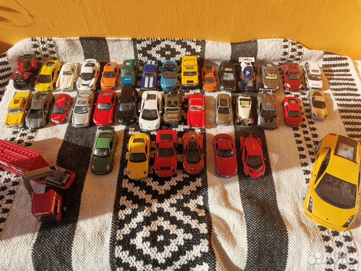 Игрушечные модели автомобилей